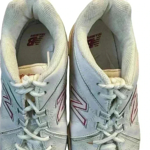 Women’s New Balance 608 White Pink Leather‎ Size 11 Tennis Running Sneaker Shoe - Picture 7 of 9